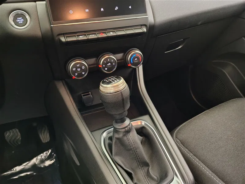 Renault Captur – Image 17