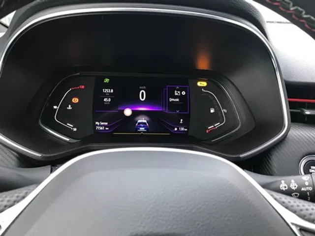 Renault Clio – Image 22