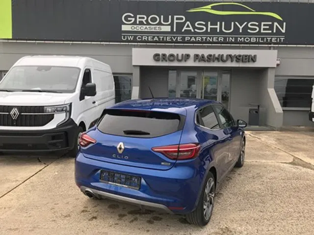Renault Clio – Image 46
