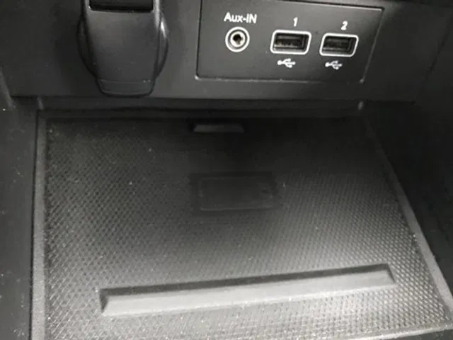 Renault Clio – Image 6