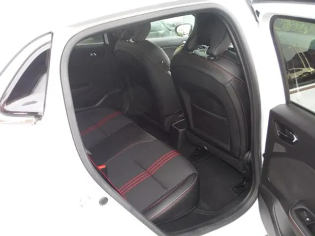 Renault Clio – Image 6