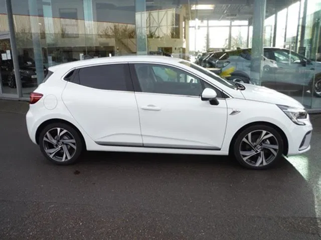 Renault Clio – Image 11