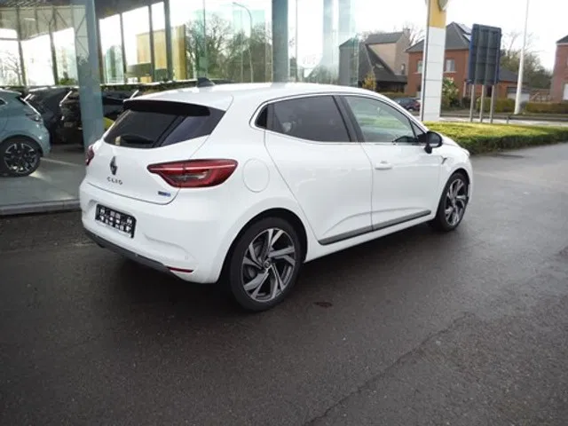 Renault Clio – Image 9