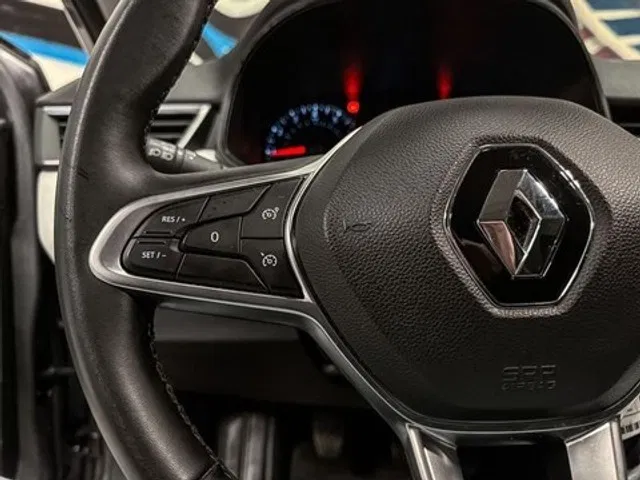 Renault Clio – Image 14