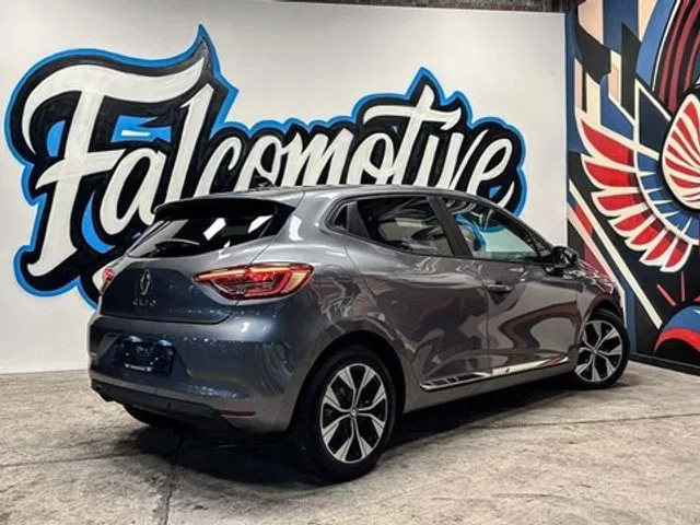 Renault Clio – Image 23