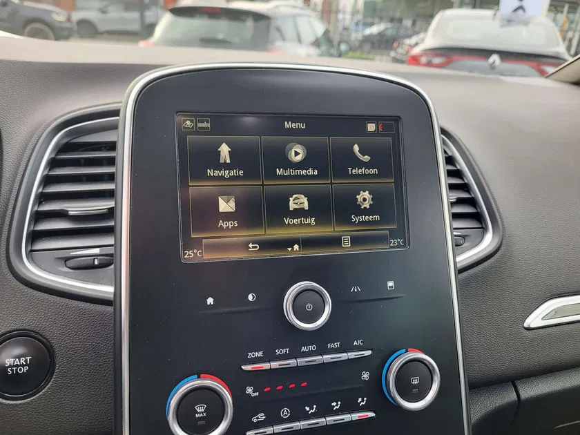 Renault Scenic – Image 11