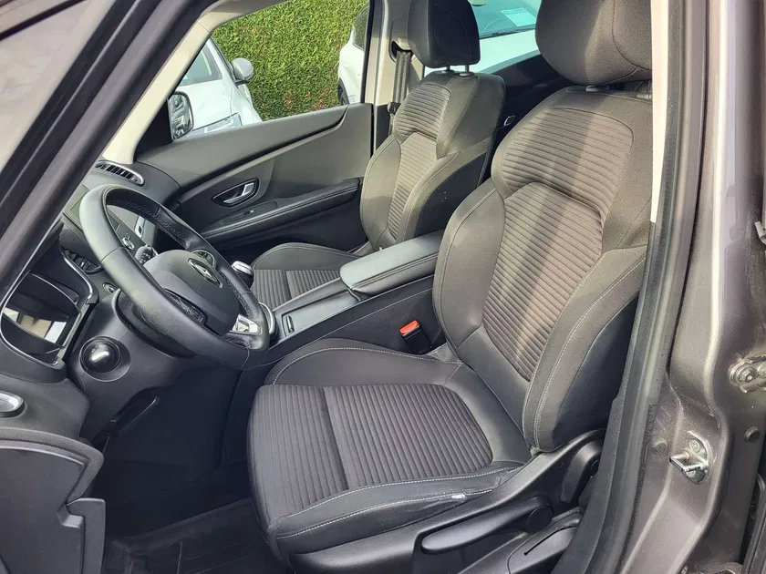 Renault Scenic – Image 6