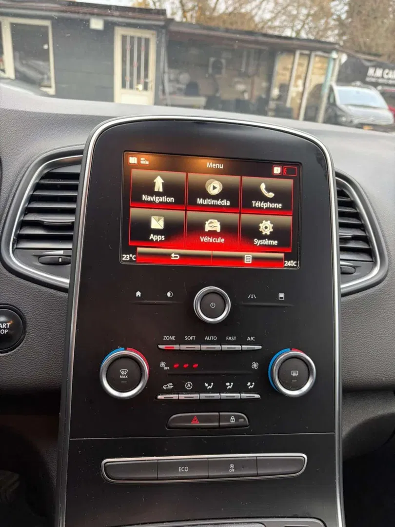 Renault Scenic – Image 12