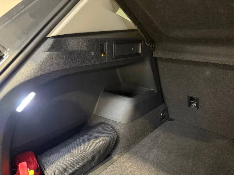 Volkswagen Tiguan – Image 21