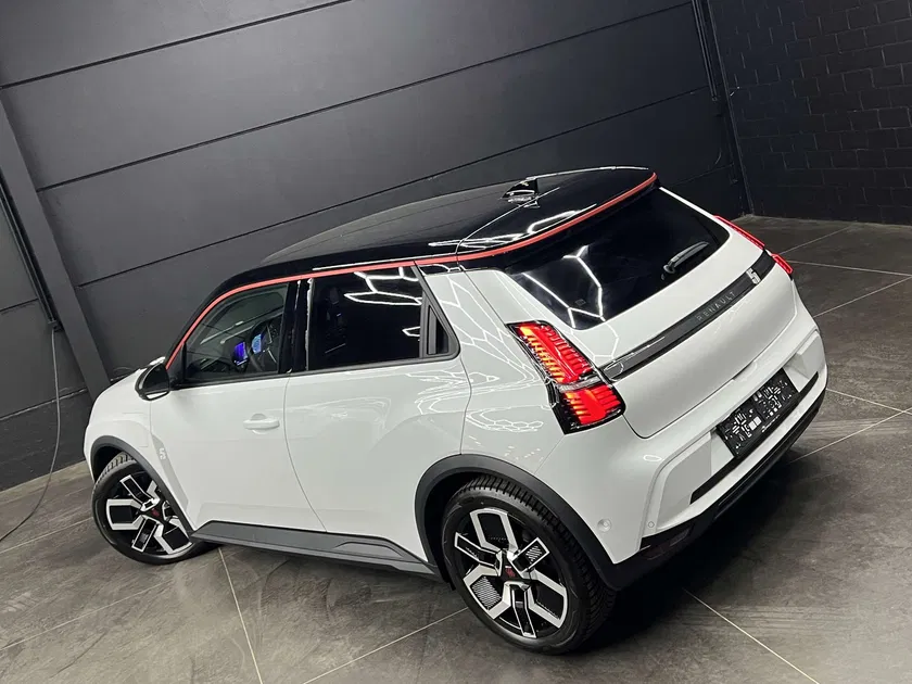 Renault R5 – Image 12