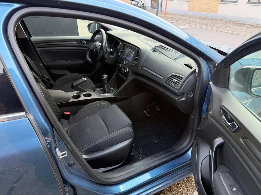 Renault Mégane – Image 11
