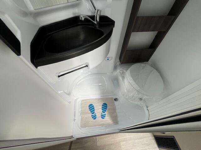 camping-car BENIMAR SPORT S 324 UP NEUF – Image 11