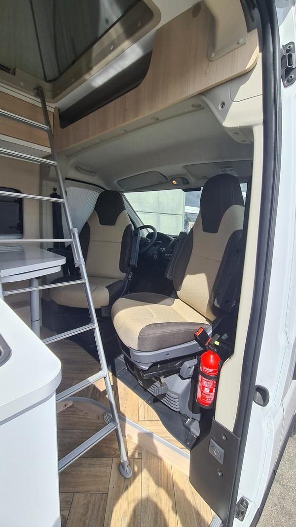 fourgon CHALLENGER V 114 START EDITION TOIT RELEVABLE 2024 NEUF – Image 12