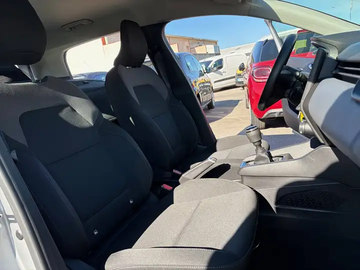 Renault Clio – Image 15