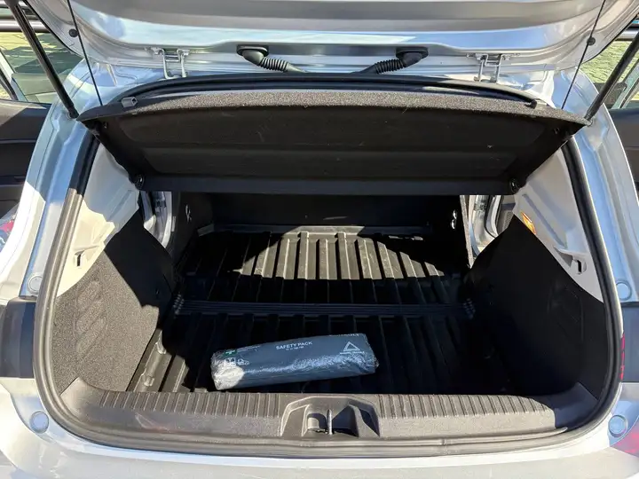 Renault Clio – Image 10
