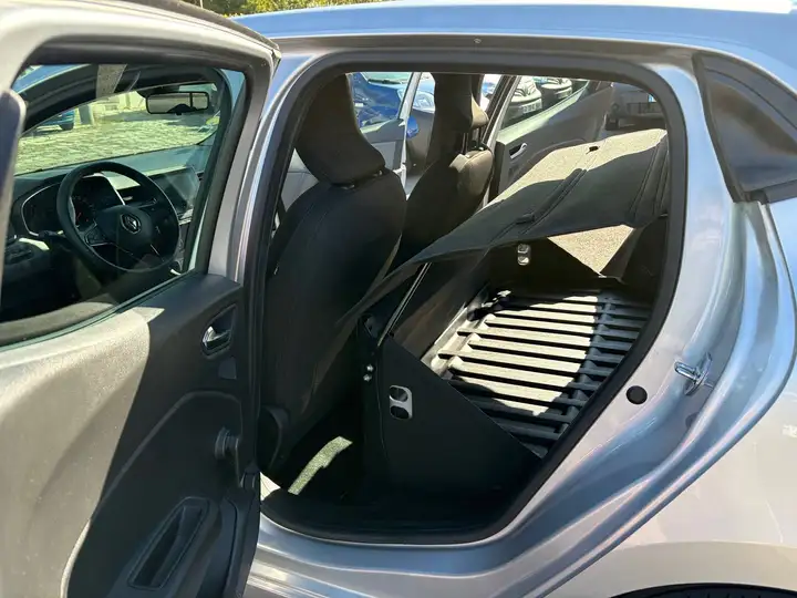 Renault Clio – Image 7