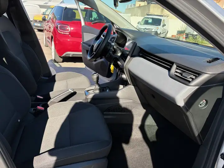 Renault Clio – Image 14