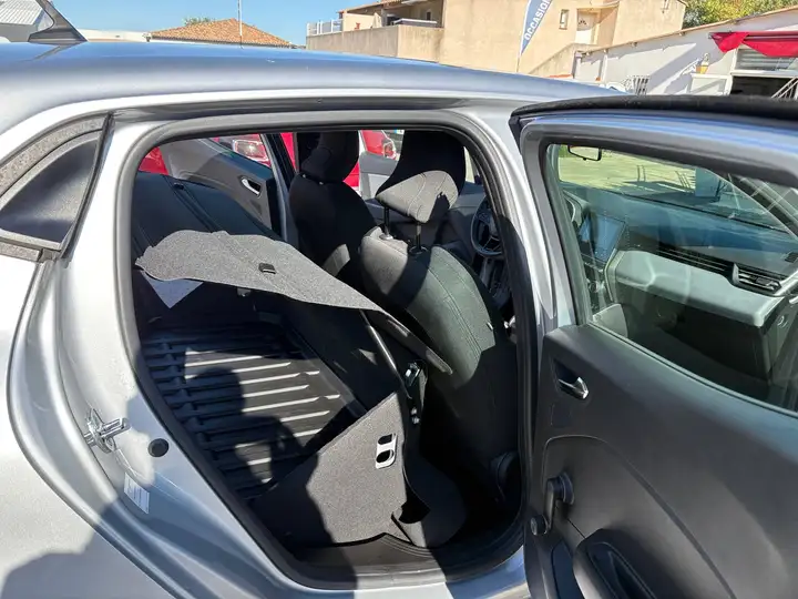 Renault Clio – Image 11