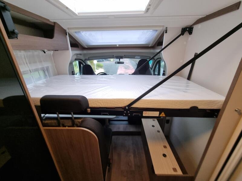 camping-car CARADO V 347 PRO + NEUF – Image 13