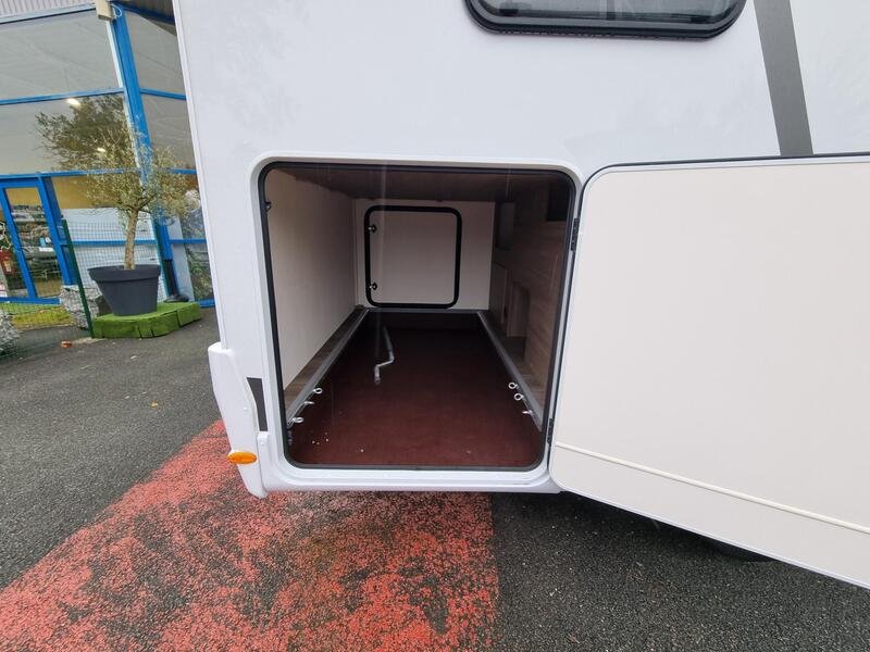 camping-car CARADO V 347 PRO + NEUF – Image 17