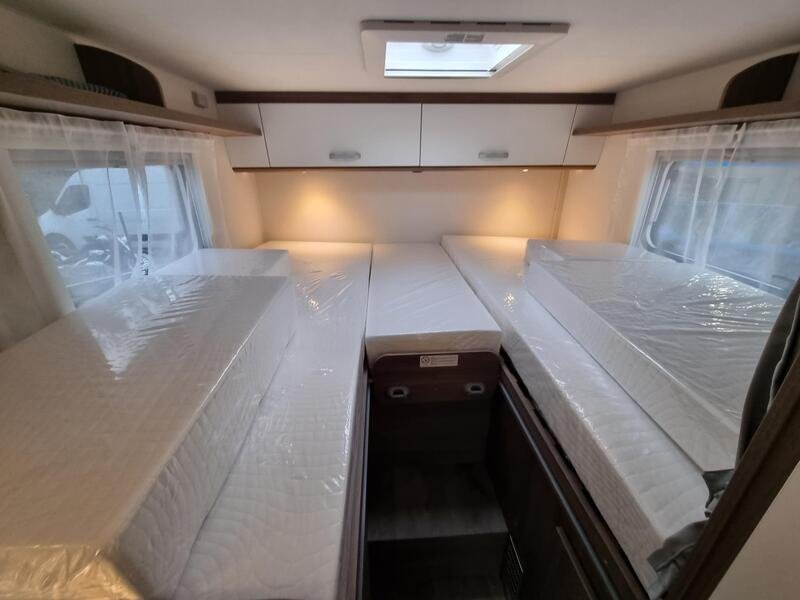 camping-car CARADO V 347 PRO + NEUF – Image 12