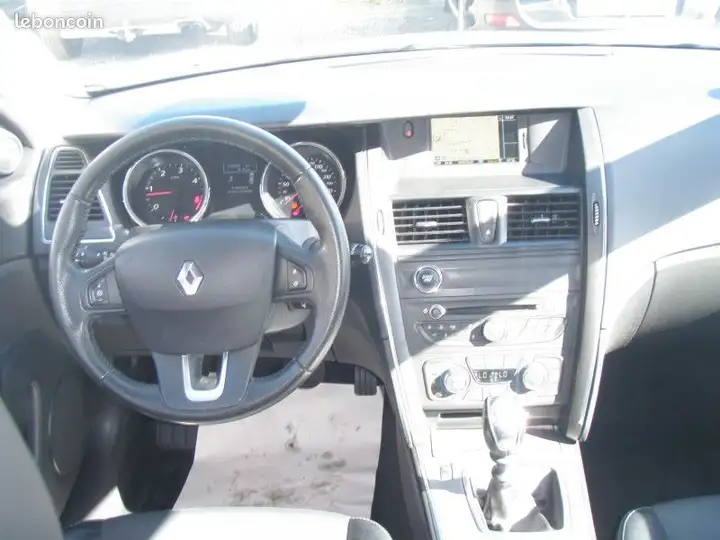 Renault Latitude – Image 12