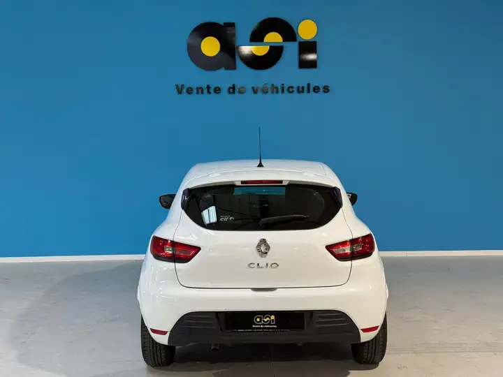Renault Clio – Image 7