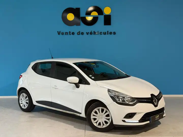 Renault Clio – Image 10