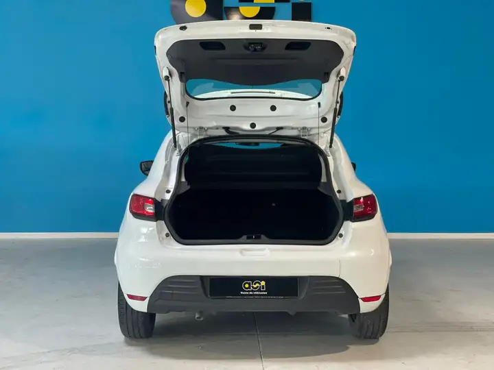 Renault Clio – Image 6