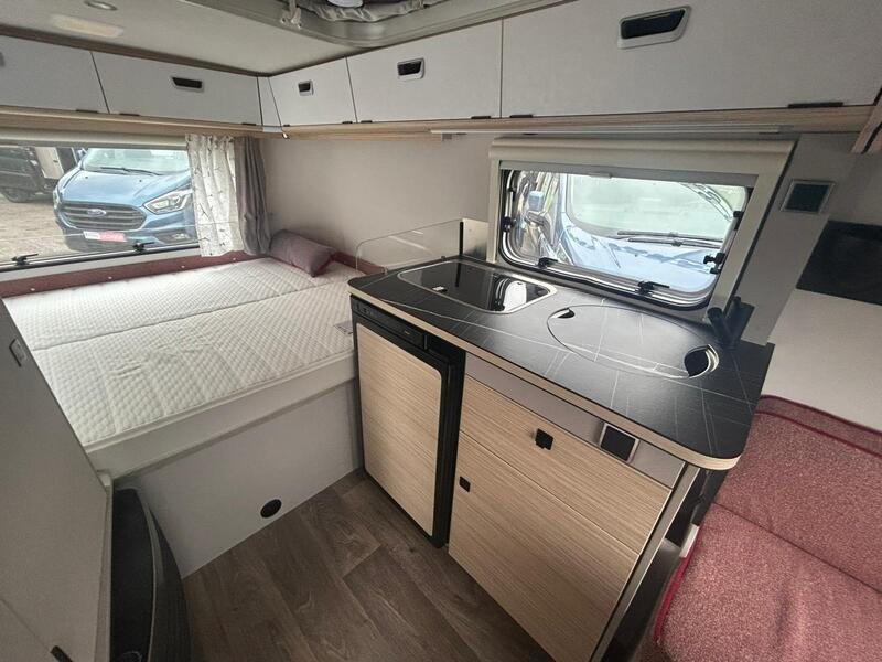 caravane ERIBA TOURING FAMILY 310 COLOR OCCASION – Image 5