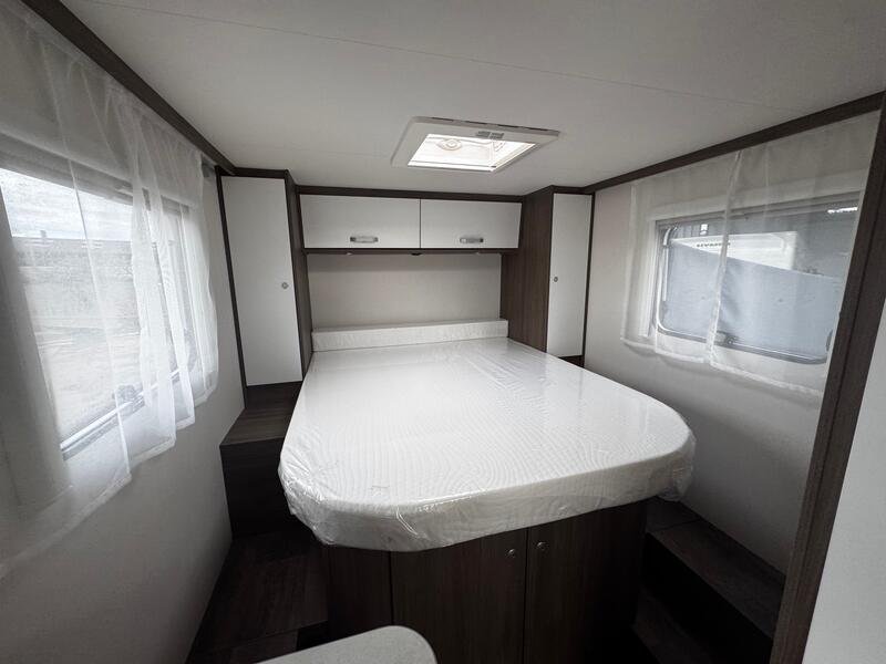 camping-car CARADO V 337 PRO + NEUF – Image 8