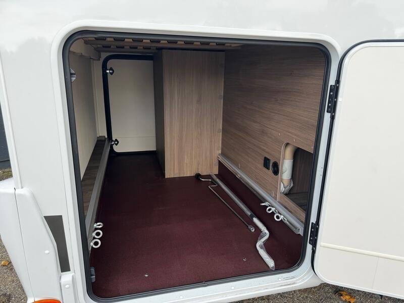 camping-car CARADO V 337 PRO + NEUF – Image 11
