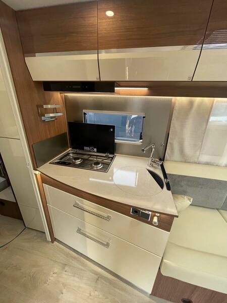 camping-car FLEURETTE Migrateur 64 LDF NEUF – Image 4