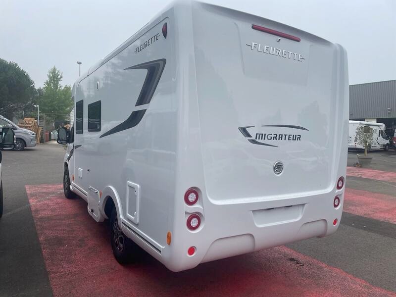 camping-car FLEURETTE Migrateur 64 LDF NEUF – Image 8