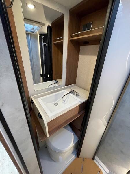 camping-car FLEURETTE Migrateur 69 LJG Édition Wellness NEUF – Image 6