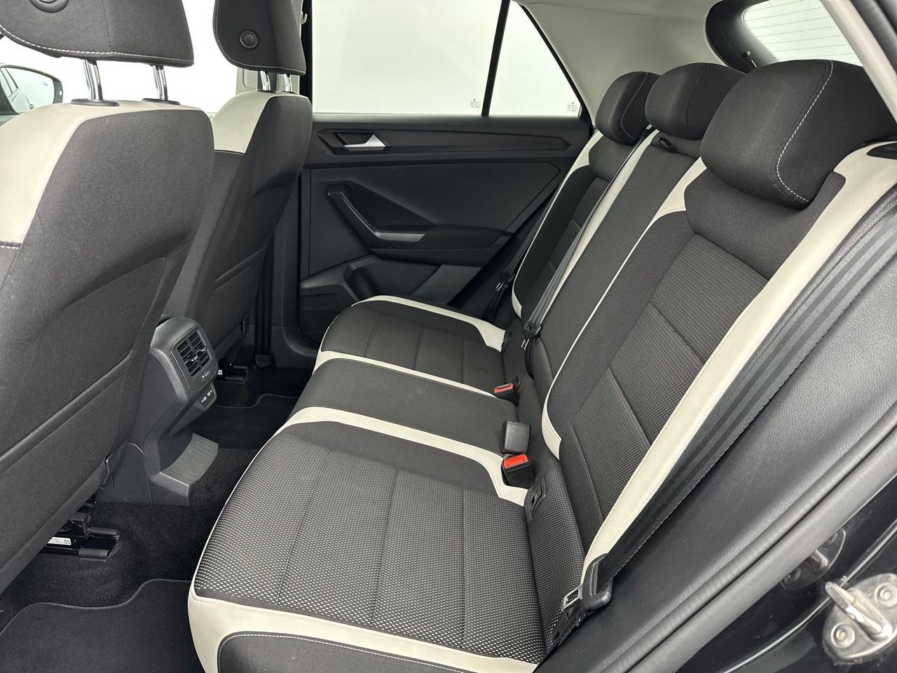 Volkswagen T-Roc – Image 13