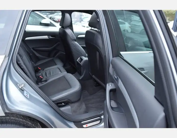 Audi Q5 – Image 12