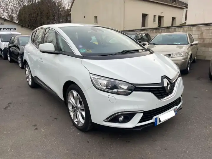 Renault Scénic – Image 8