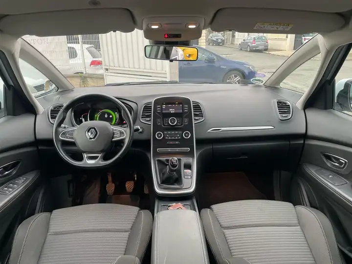 Renault Scénic – Image 5